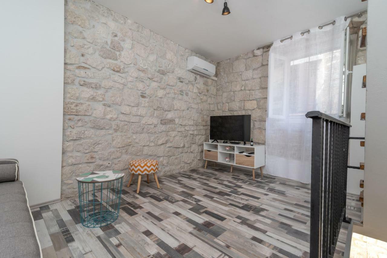 Apartman Skuribanda Trogir Exterior foto